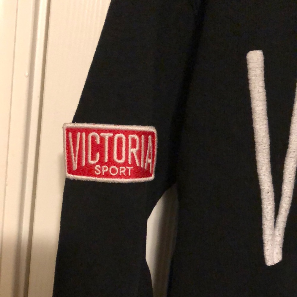 Victoria's Secret Black Long Sleeve Top - Picture 2 of 3